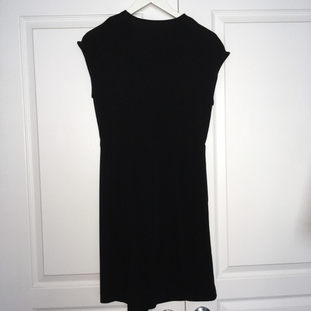 Small dress - Picture 2 of 6